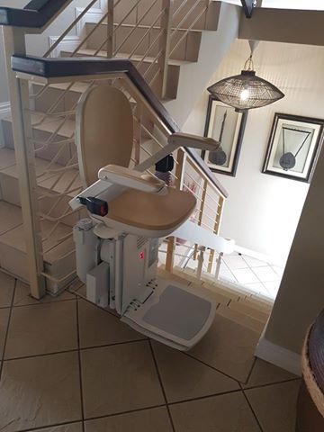 Vaughan and Cathy Renaud stairlift review picture